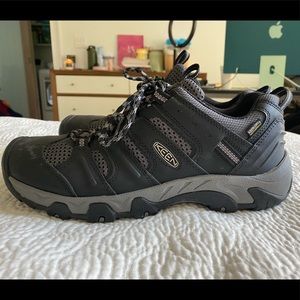 Keen hiking shoes